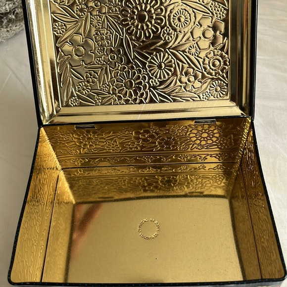 Container 6.5 x 5.5 inches - Picture 6 of 6